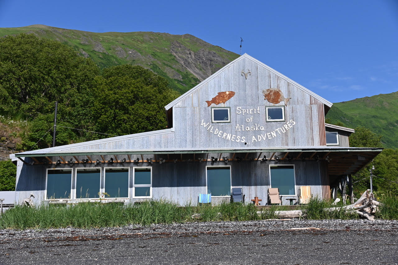 Alaska hunting Lodge